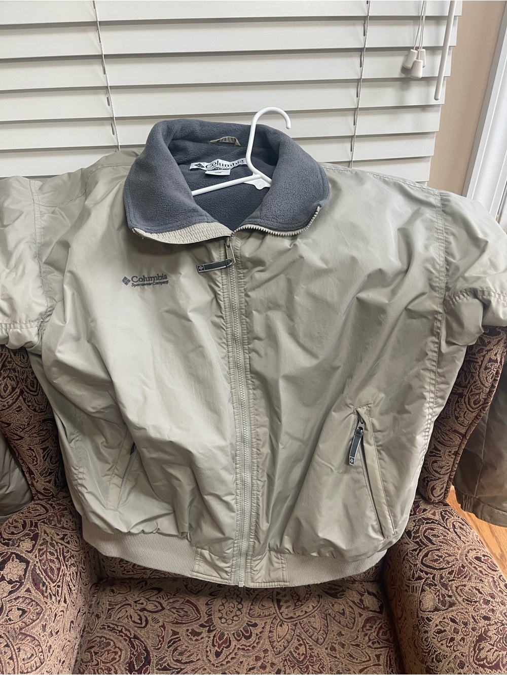 Columbia Beige Coat with Fleece Lining Men’s XL Water Resistant Shell